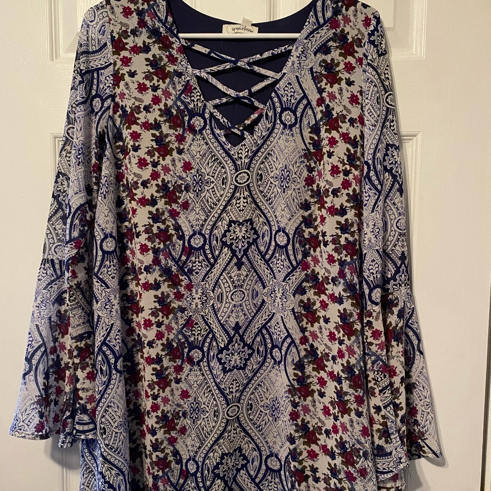 Blue straight style dress with long flow sleeves